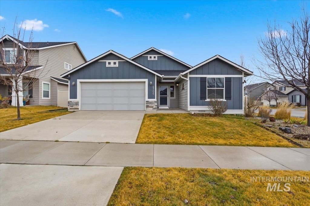 Photo of 6706 S Birch Creek Ave, Meridian, ID 83642 (MLS # 98976139)