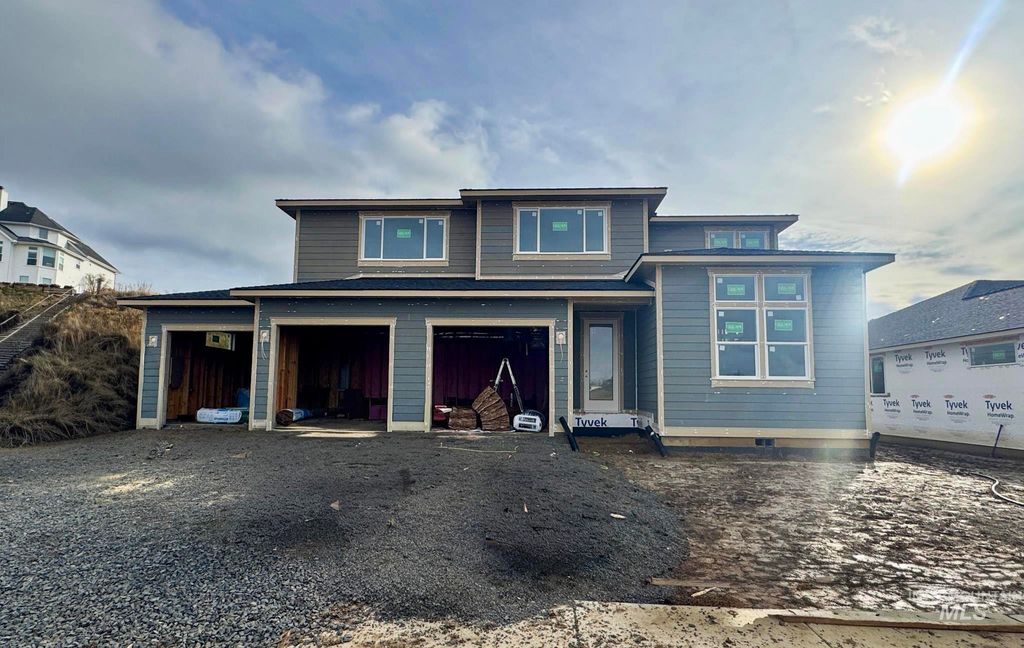 Photo of 2525 E 3rd Street, Moscow, ID 83843 (MLS # 98968540)