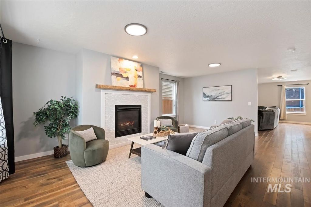 Photo of 6897 S Loganberry Way, Boise, ID 83709 (MLS # 98977057)