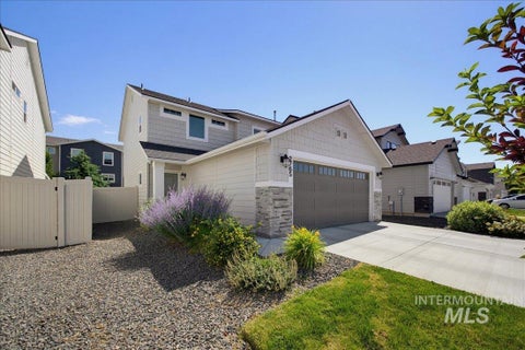 Photo of 2765 E Jasmine St, Meridian, ID 83646 (MLS # 98991757)