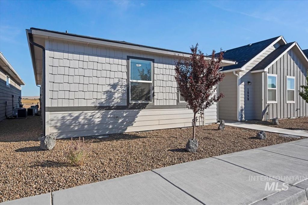 Photo of 1879 NW Enterprise Street, Mountain Home, ID 83647 (MLS # 98962978)