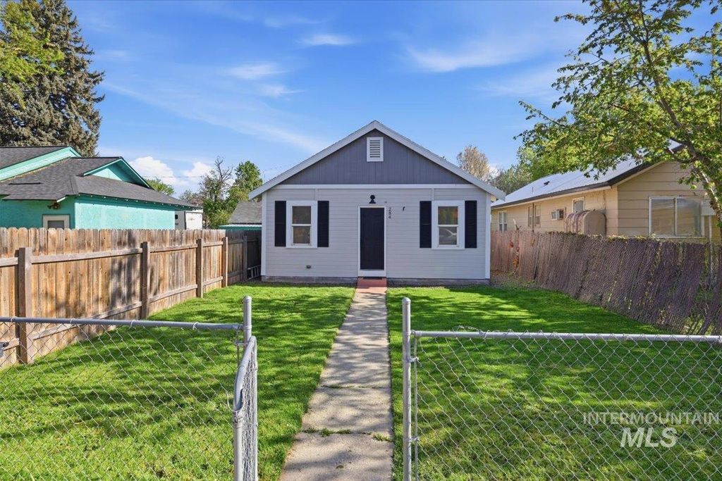 Photo of 284 Fargo Avenue, Notus, ID 83656 (MLS # 98983751)