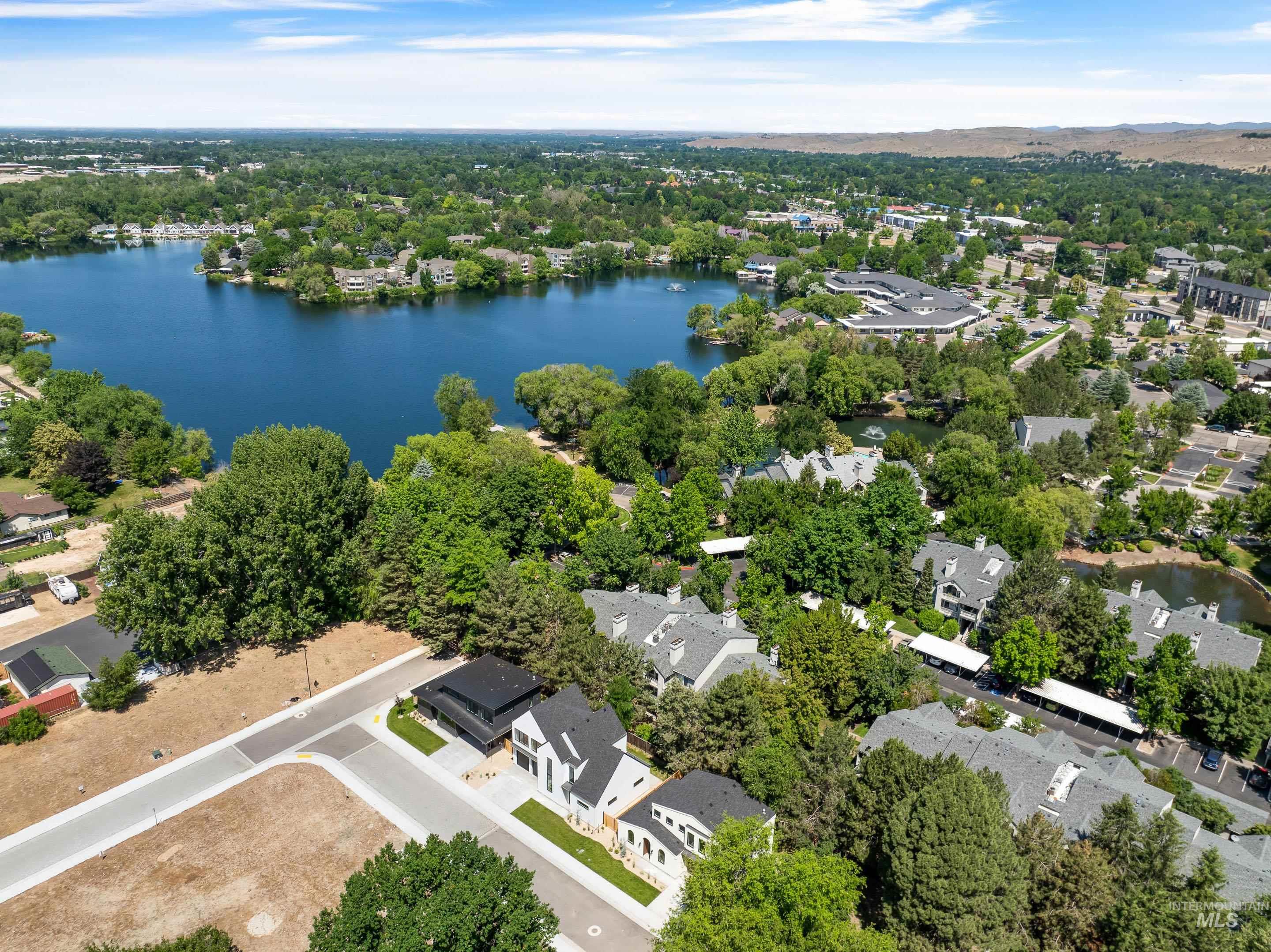 3035 N Water Run Ln.