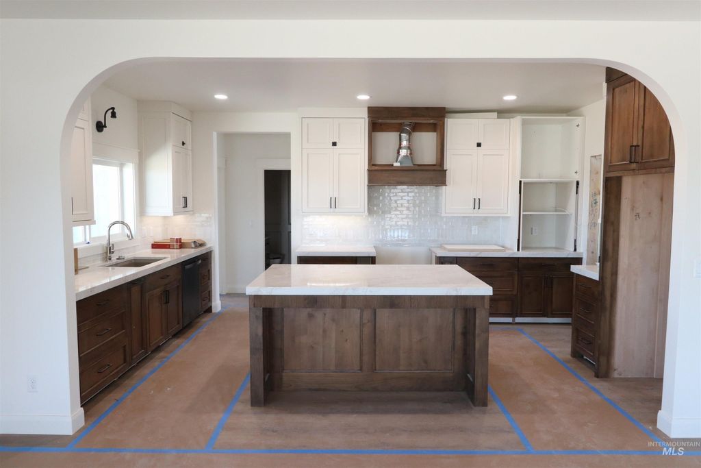 Photo of 563 80 E, Jerome, ID 83338 (MLS # 98985763)
