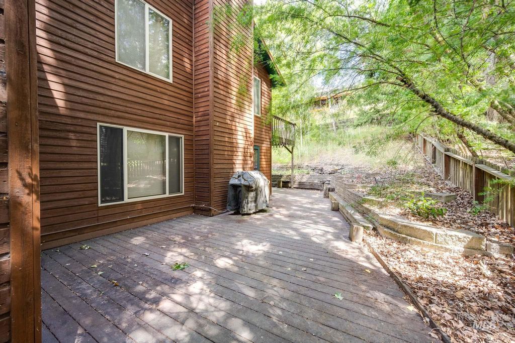 Photo of 1616 Shetland Court, Moscow, ID 83843 (MLS # 98957860)