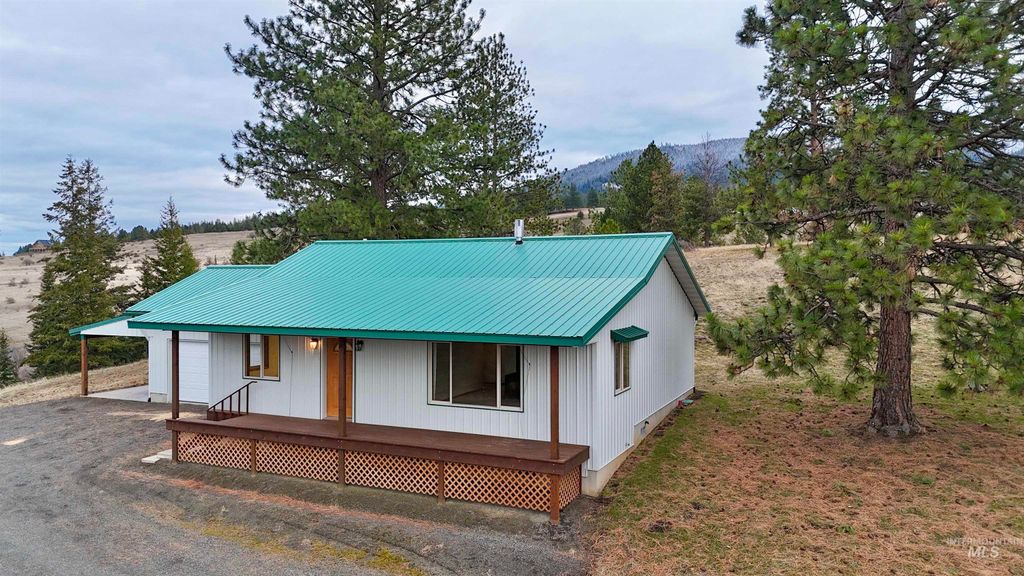 Photo of 21 Cody Place, Grangeville, ID 83530 (MLS # 98977334)