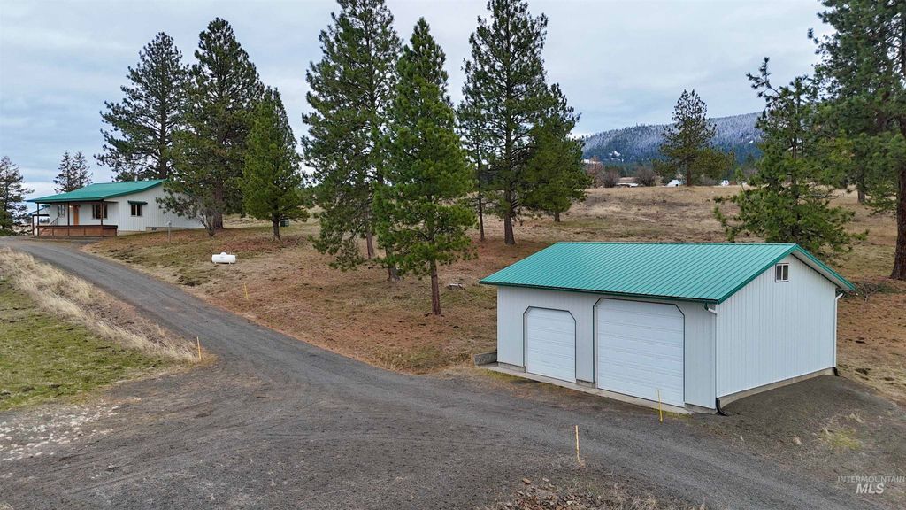 Photo of 21 Cody Place, Grangeville, ID 83530 (MLS # 98977334)