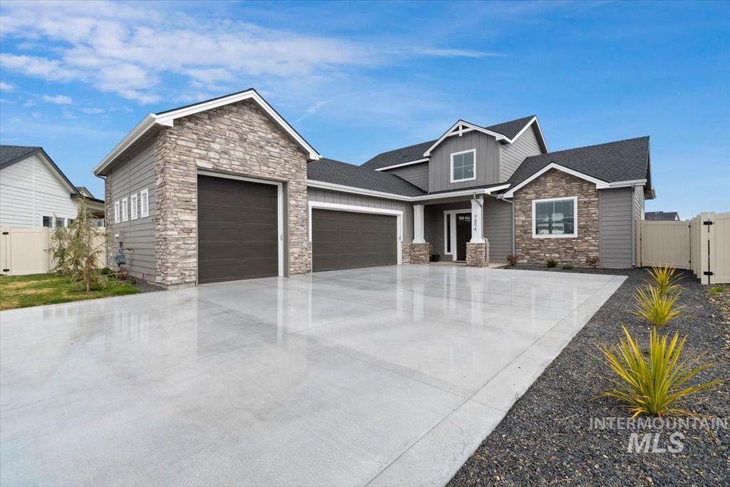 Photo of 9894 W Sunberry Court, Star, ID 83669 (MLS # 98978596)
