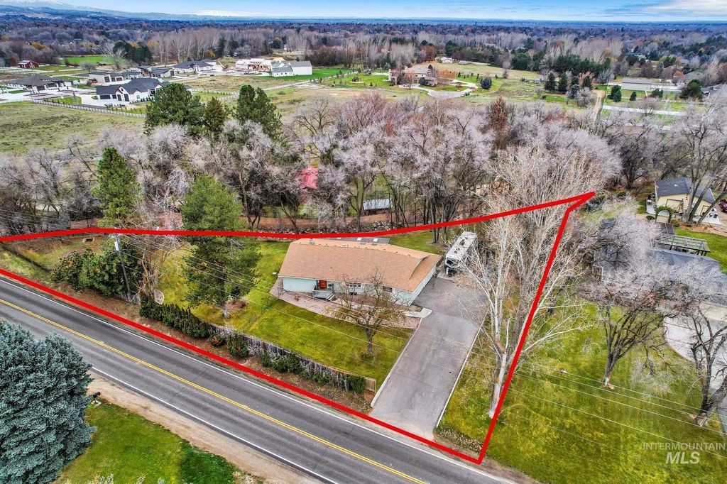 Photo of 457 E Beacon Light Rd, Eagle, ID 83616 (MLS # 98968932)