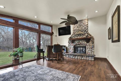 Photo of 457 E Beacon Light Rd, Eagle, ID 83616 (MLS # 98968932)