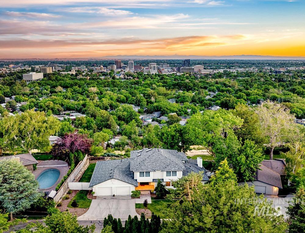 Photo of 405 W Summit Ridge Rd, Boise, ID 83702 (MLS # 99002537)