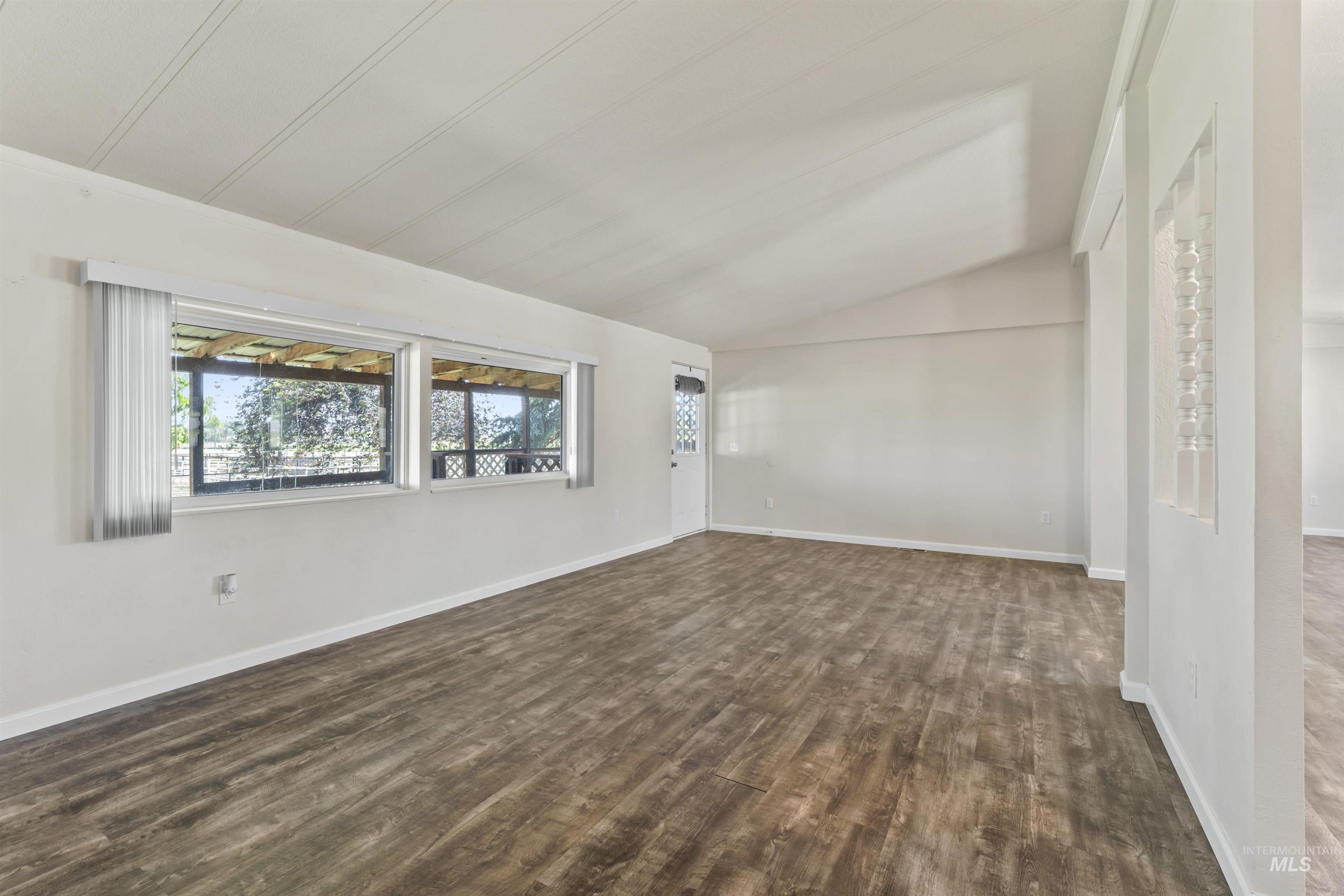 146 N Hammett Hill Rd