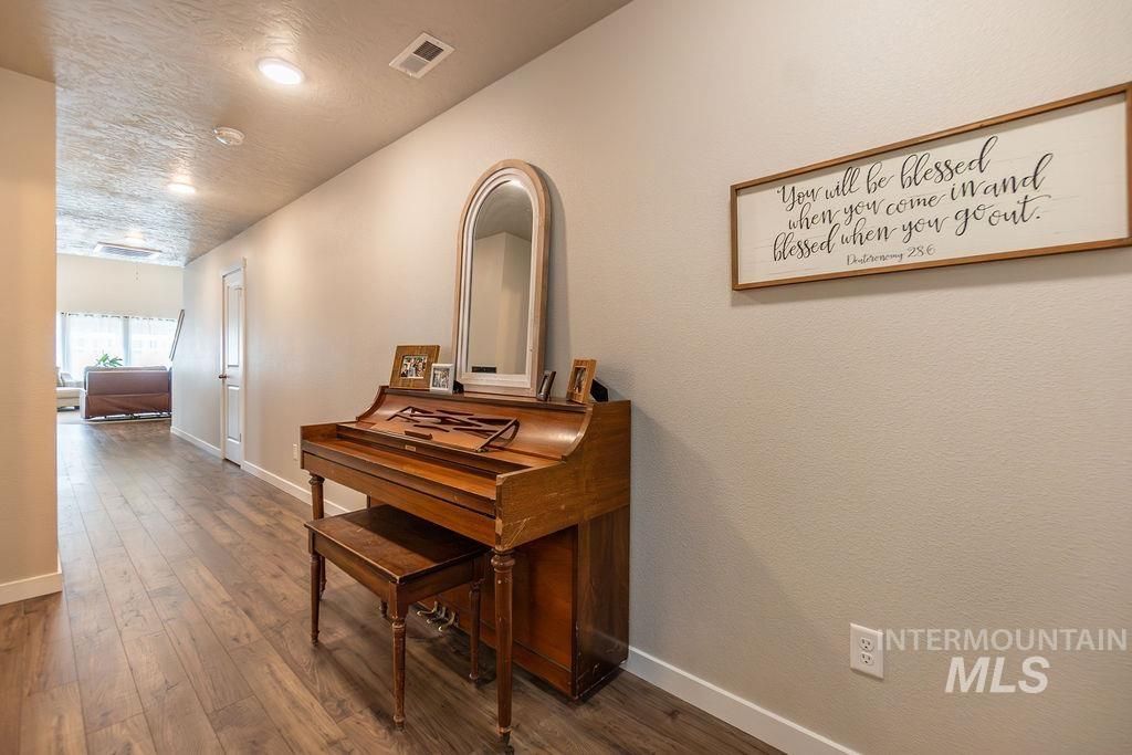 Photo of 7547 E Savanna River St, Nampa, ID 83687 (MLS # 98990018)