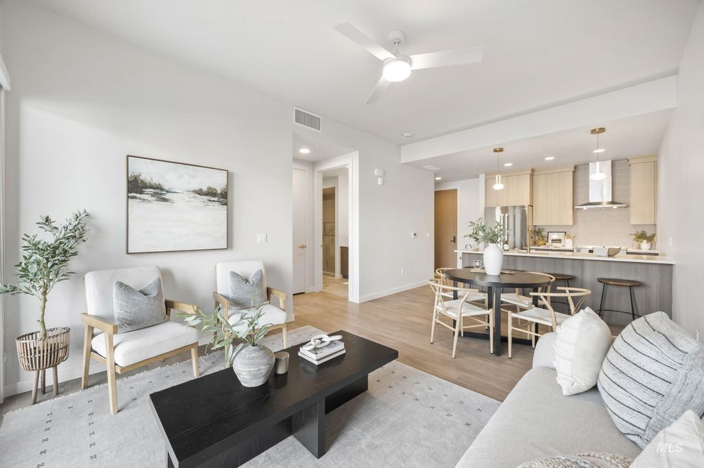 Photo of 4340 E Haystack St #202, Boise, ID 83716 (MLS # 98975297)