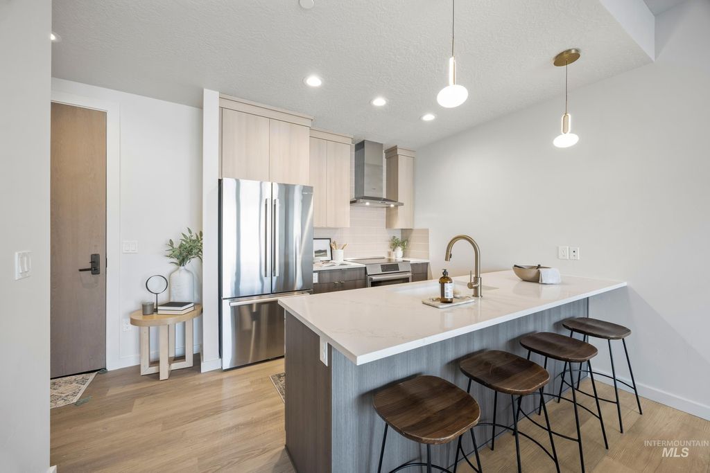 Photo of 4340 E Haystack St #202, Boise, ID 83716 (MLS # 98975297)