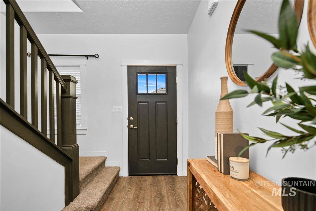 Photo of 3315 S Cabin Creek Way, Meridian, ID 83642 (MLS # 98974376)