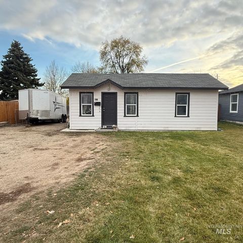 Photo of 211 Shoshone Ave, Nampa, ID 83651 (MLS # 98968462)
