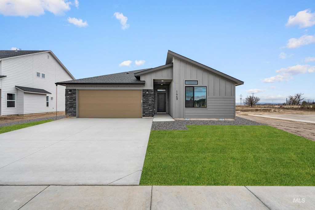 Photo of 13733 Redway Ct, Caldwell, ID 83607 (MLS # 98983777)