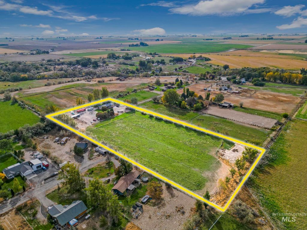 Photo of 2220 3762 N, Filer, ID 83328 (MLS # 98930778)