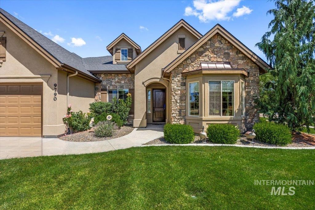 Photo of 9790 W Golden Rain St, Star, ID 83669 (MLS # 98977095)