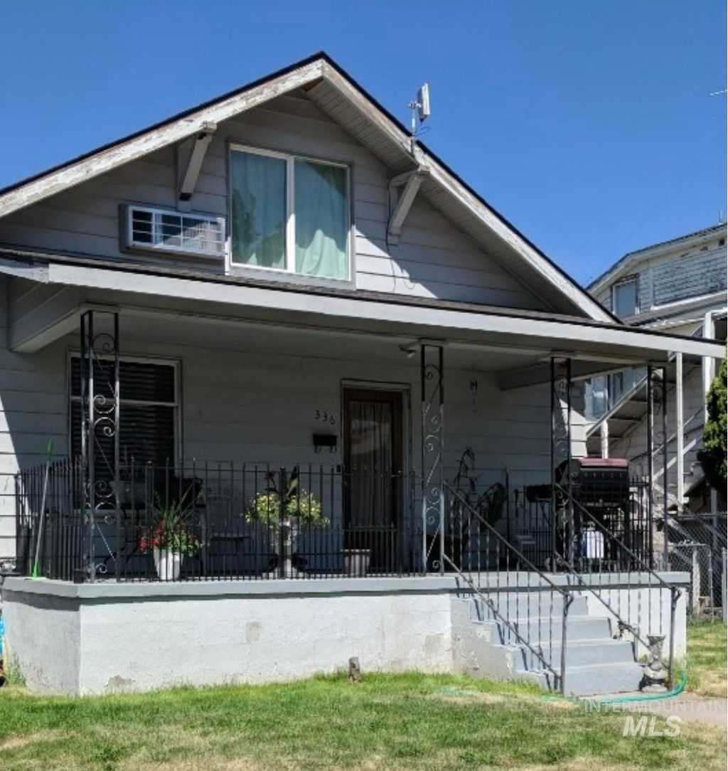 Photo of 336 2nd Ave N Ave, Twin Falls, ID 83301 (MLS # 98983001)