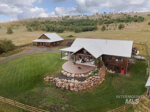 Photo of 124 Mill Creek Mdw, Grangeville, ID 83530 (MLS # 98971383)