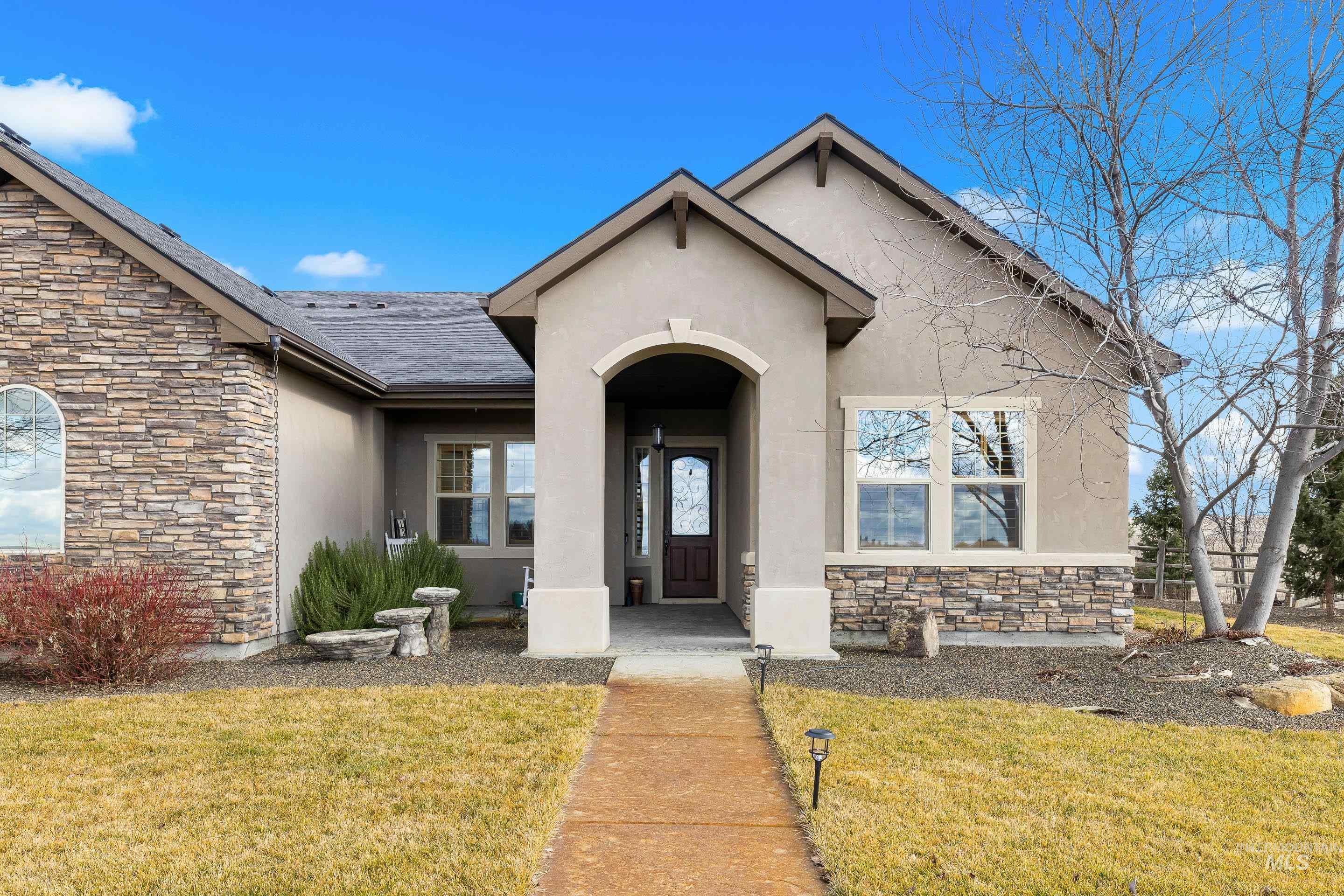 7521 N Grand Ridge Lane