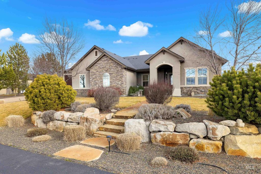 Photo of 7521 N Grand Ridge Lane, Eagle, ID 83616 (MLS # 98974410)