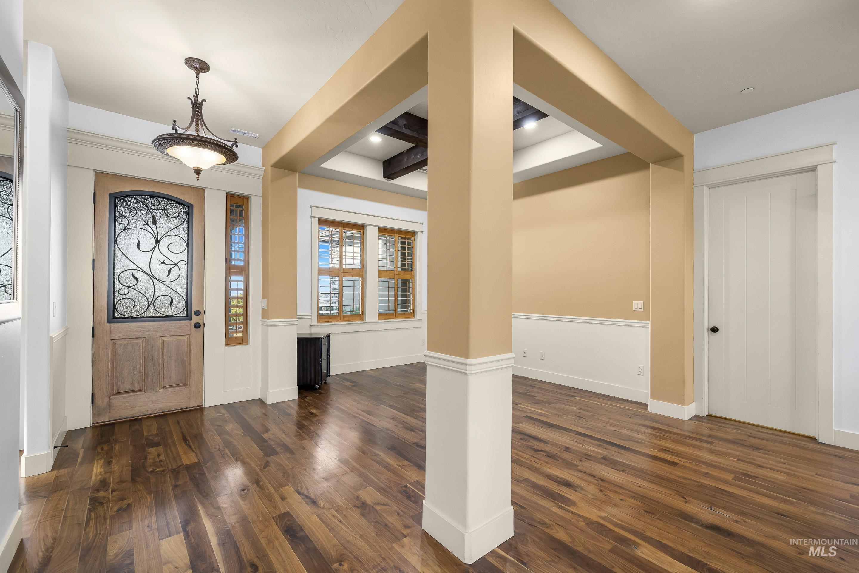 7521 N Grand Ridge Lane