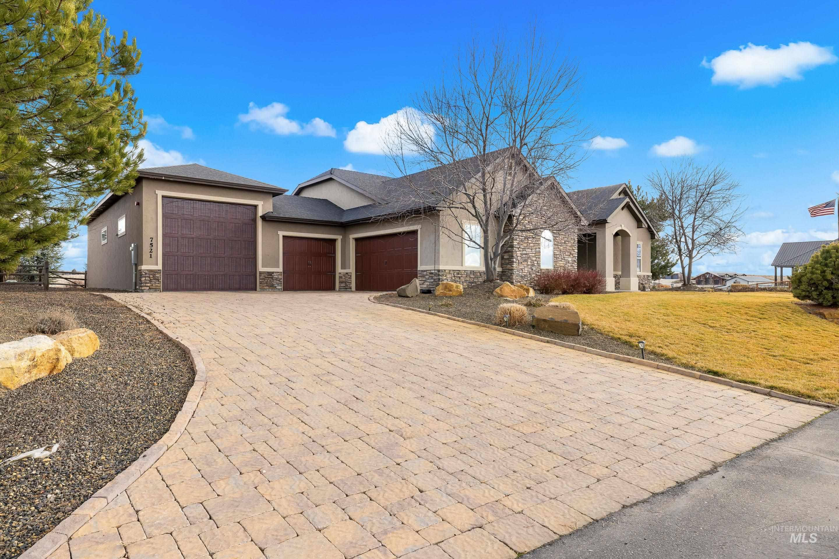 7521 N Grand Ridge Lane