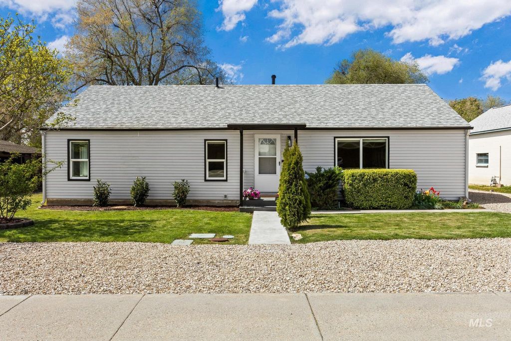 Photo of 2043 S Leadville Ave, Boise, ID 83706 (MLS # 98983383)