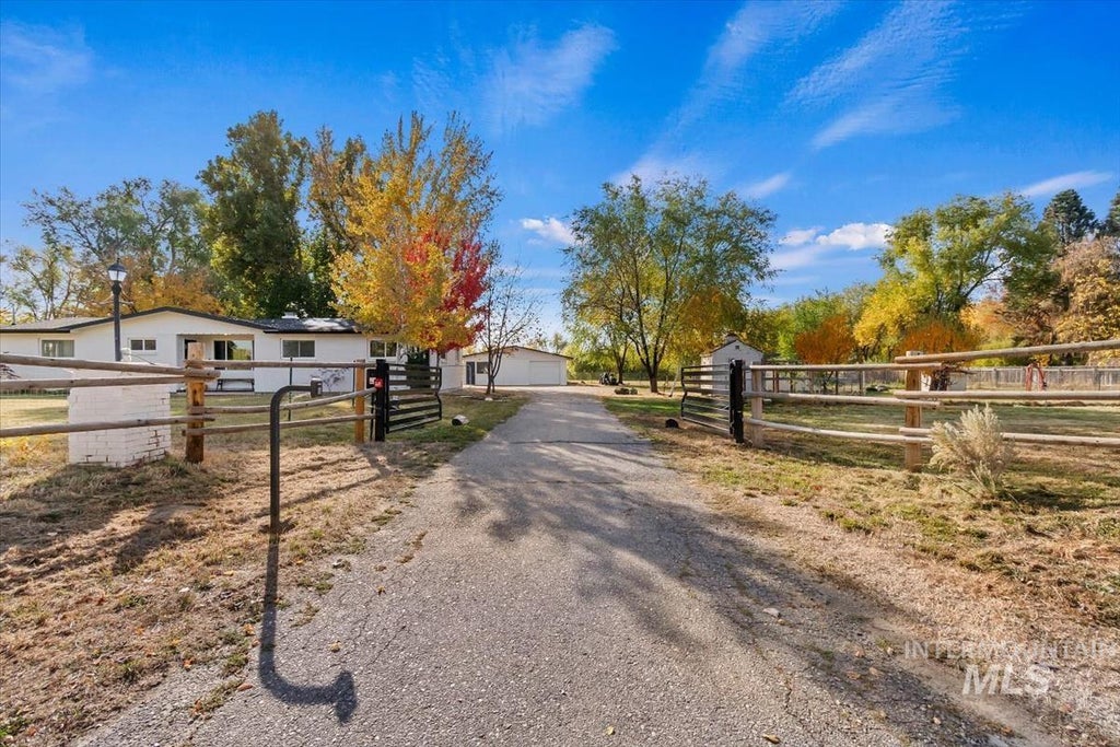 Photo of 355 E Beacon Light Rd, Eagle, ID 83616 (MLS # 99005198)
