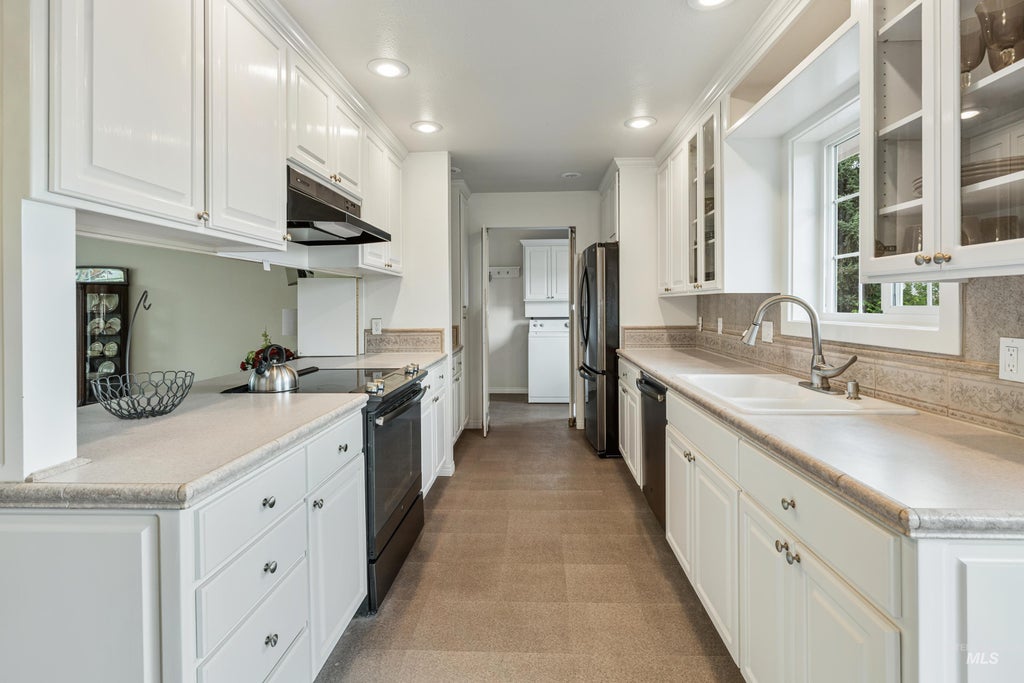 Photo of 2963 Mayfair Ridge, Lewiston, ID 83501 (MLS # 98998173)