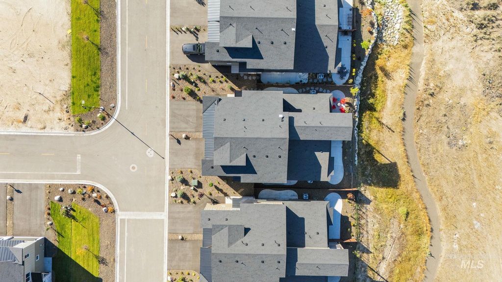 Photo of 18 Ogden St, Cascade, ID 83611 (MLS # 98975736)