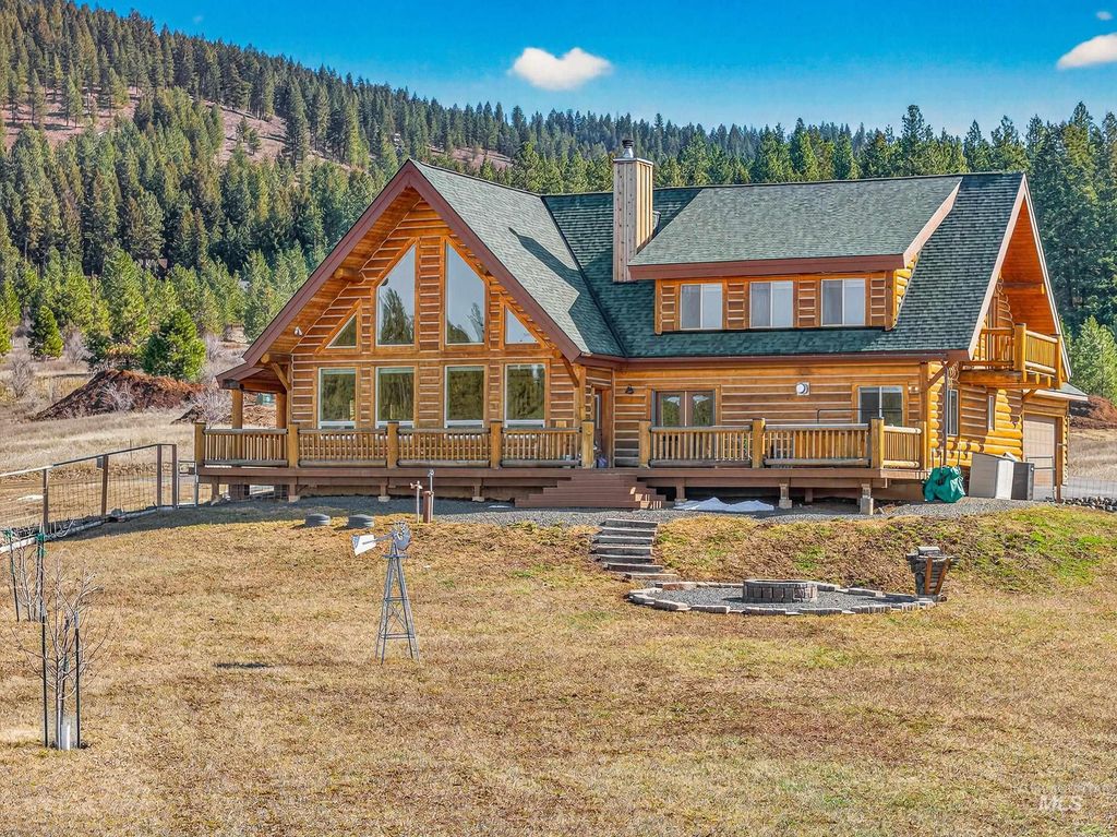 Photo of 3818 Osprey Circle, New Meadows, ID 83654 (MLS # 98977382)