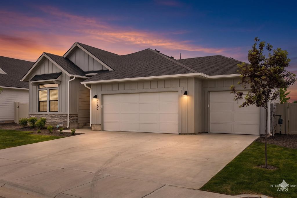 Photo of 3907 W Maypearl St, Meridian, ID 83642 (MLS # 98986258)
