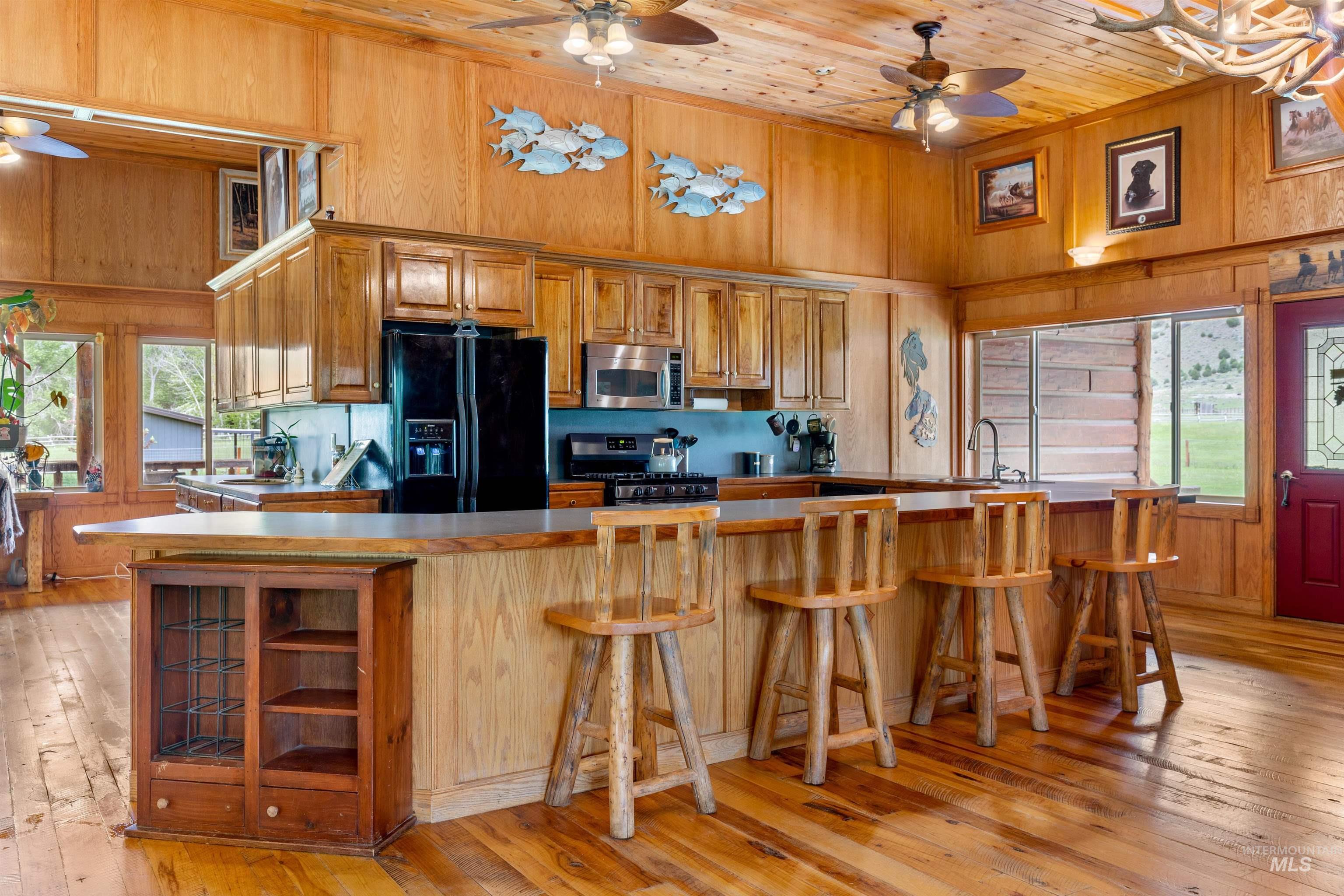 24 Ponderosa Rd.