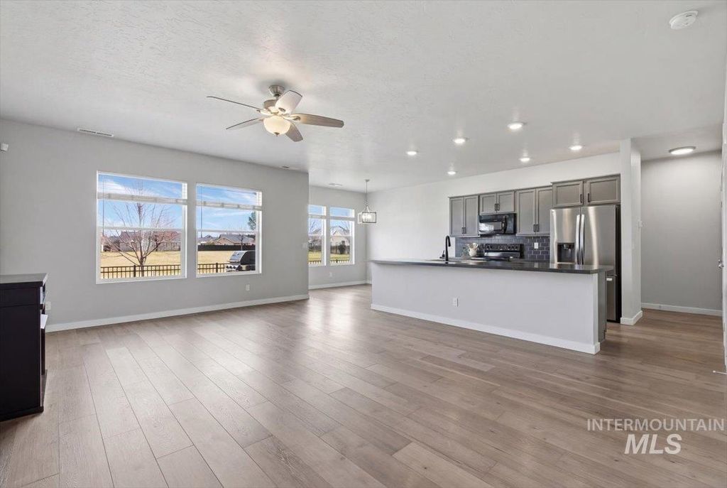 Photo of 2850 N Iditarod Way, Kuna, ID 83634 (MLS # 98978092)