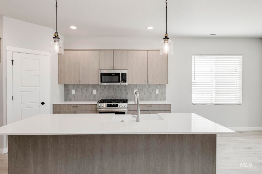 Photo of 8357 E Cool River Lp, Nampa, ID 83687 (MLS # 98983755)