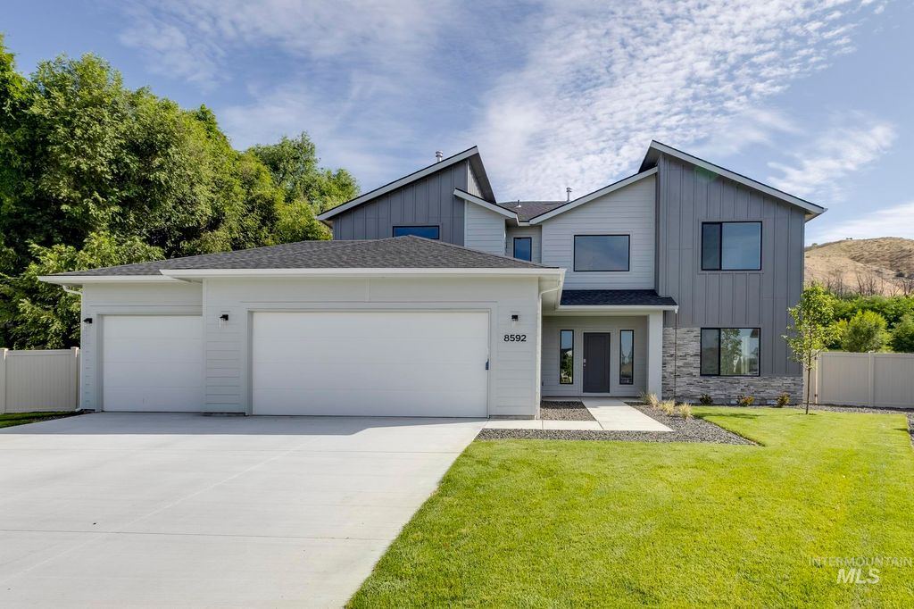 Photo of 8357 E Cool River Lp, Nampa, ID 83687 (MLS # 98983755)