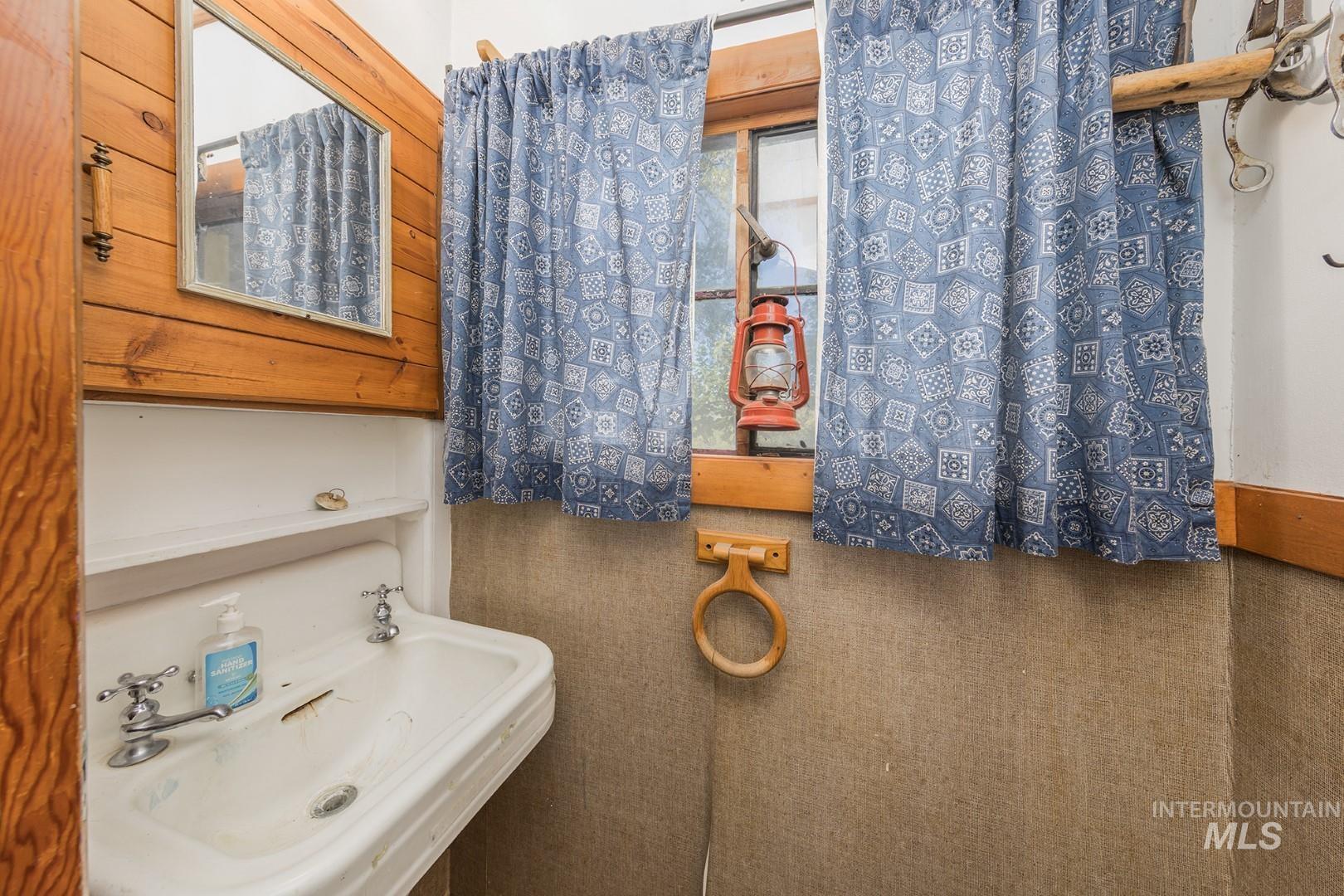 Bathroom with a sink