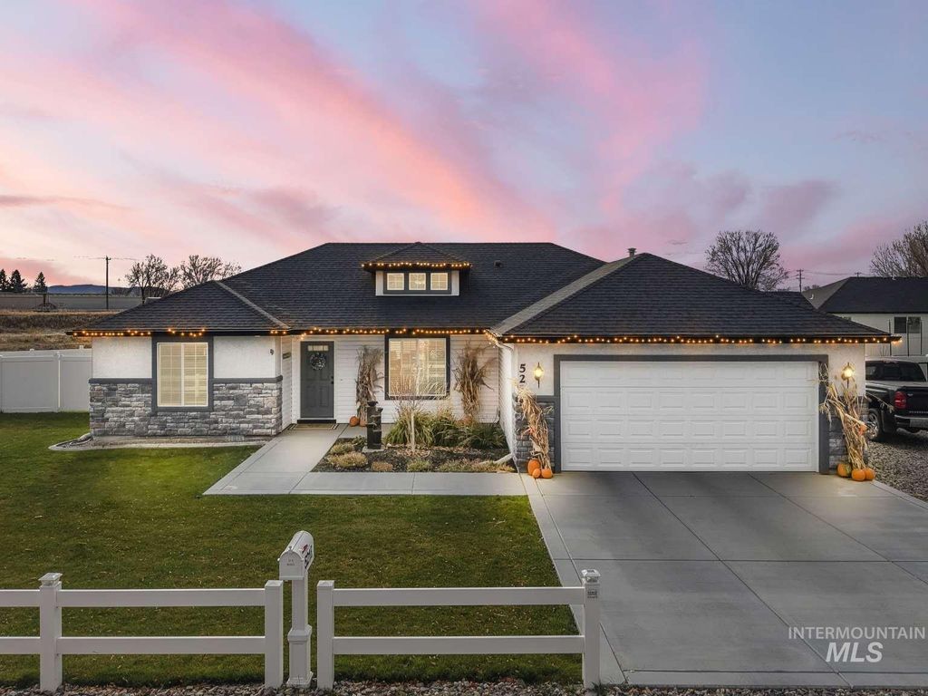 Photo of 521 E 15th Street, Rupert, ID 83350 (MLS # 98968130)