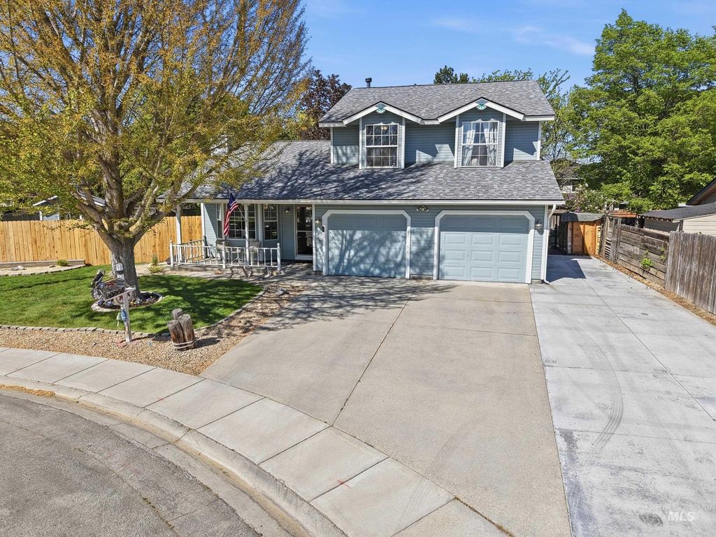 Photo of 3763 N Patton St, Boise, ID 83704 (MLS # 98984374)