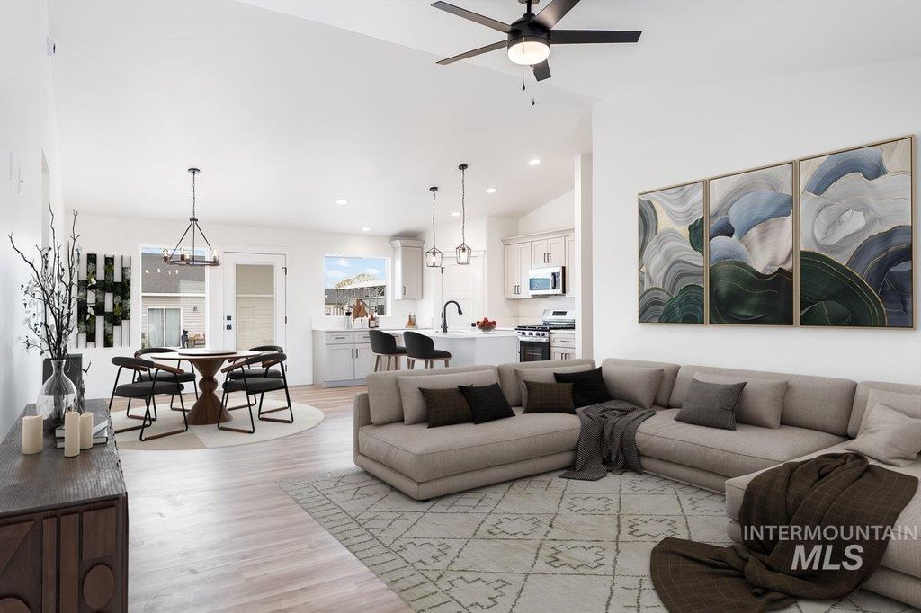 Photo of 925 E 23rd Ave #Lot 14 Block 4, Jerome, ID 83338 (MLS # 98959800)