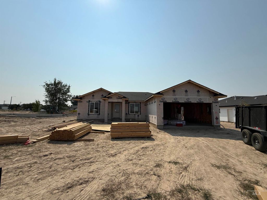 Photo of 925 E 23rd Ave #Lot 14 Block 4, Jerome, ID 83338 (MLS # 98959800)
