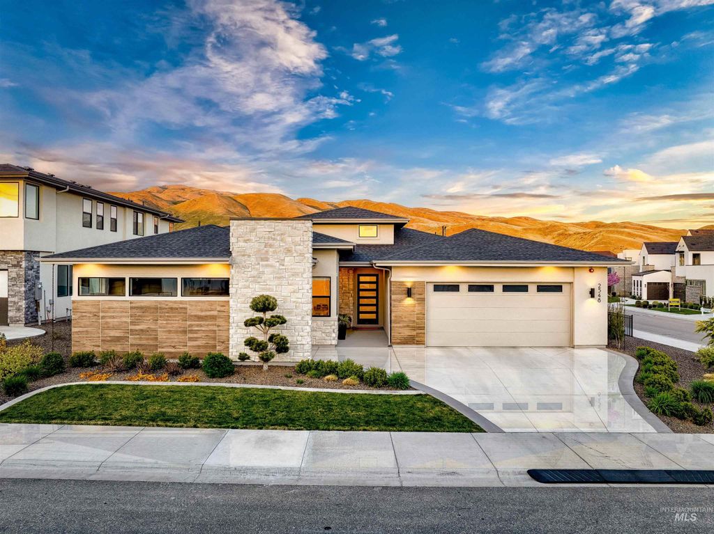 Photo of 2548 S Linnet Place, Boise, ID 83716 (MLS # 98982317)