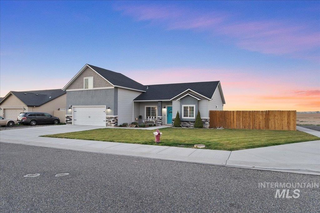 Photo of 616 22nd Ave E Ave, Jerome, ID 83338 (MLS # 98978778)