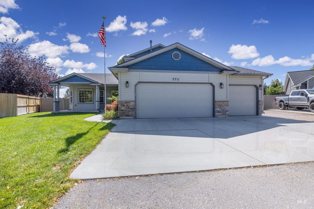 Photo of 3711 E Sage Ct, Nampa, ID 83687 (MLS # 99000895)
