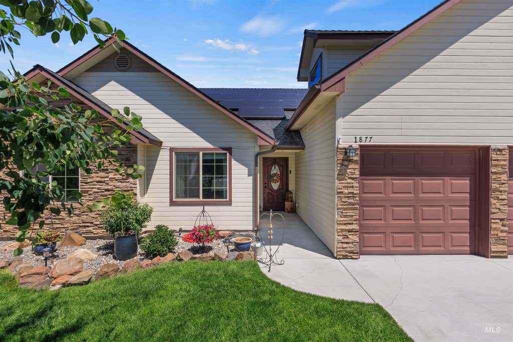 Photo of 1877 Walnut Ave, Fruitland, ID 83619 (MLS # 98991614)