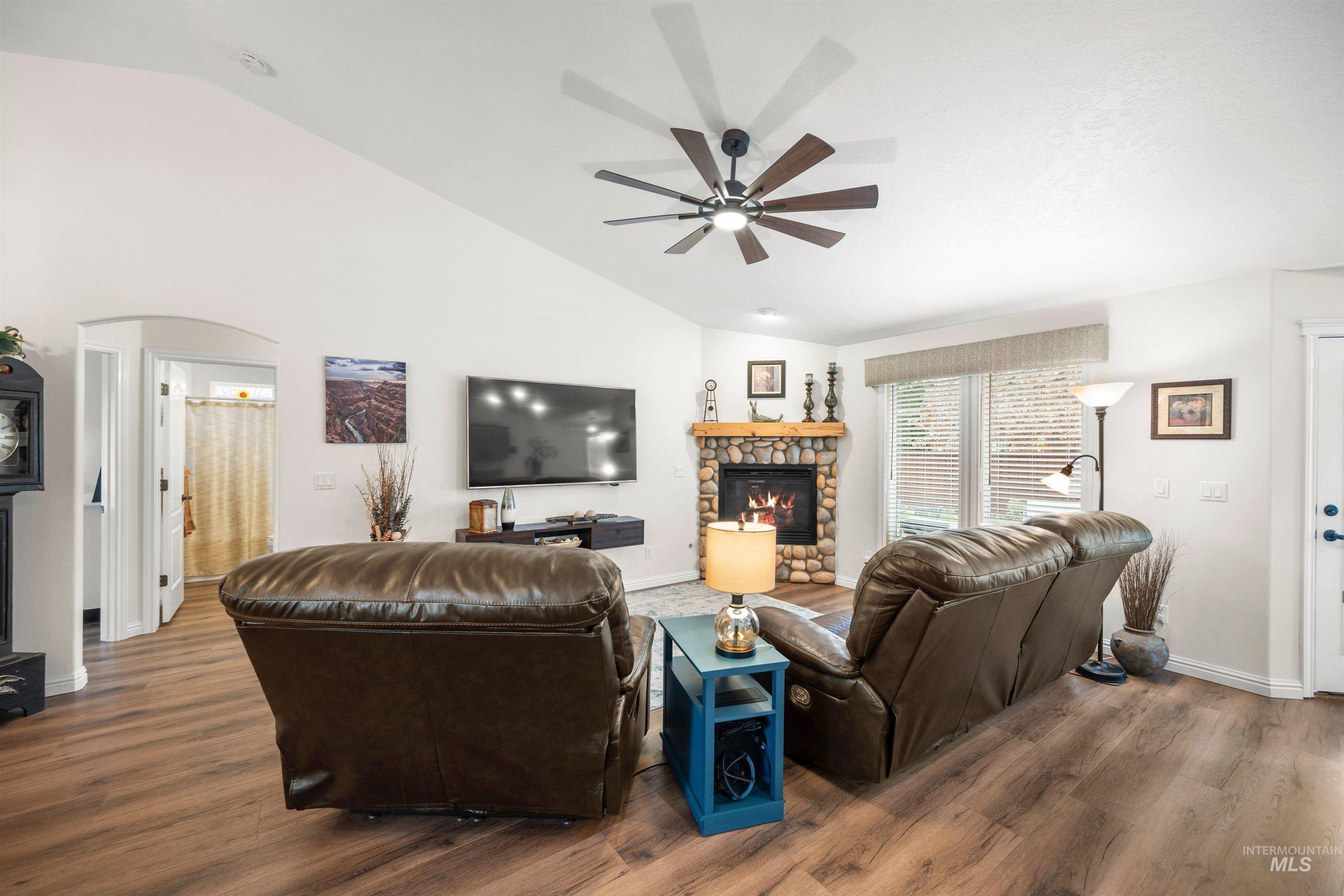 1971 W Puzzle Creek Drive